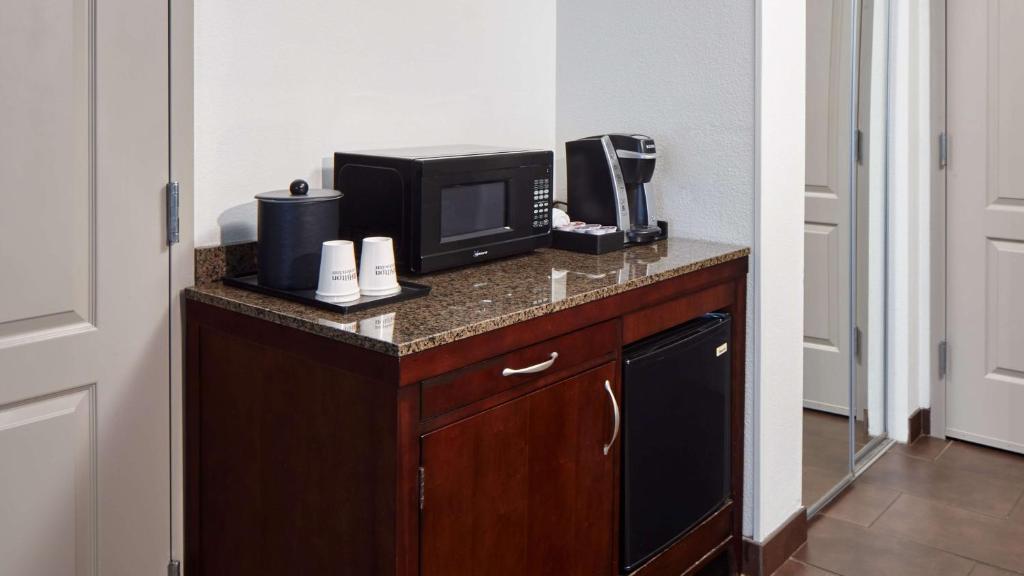 Hilton Garden Inn Merrillville - Queen Room With Two Queen Beds - Mobility Access