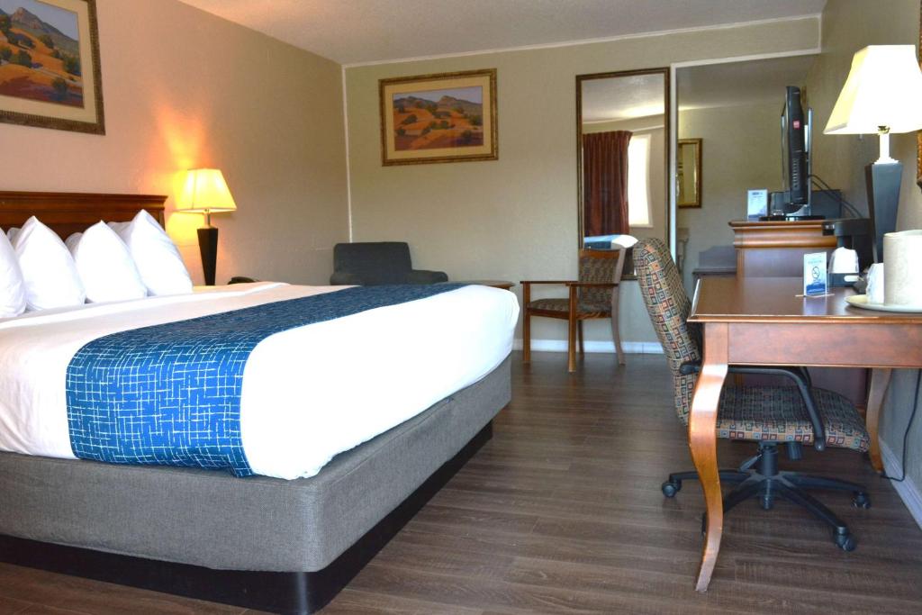 Travelodge by Wyndham Trinidad - Habitación Con Cama Extragrande - No Fumadores