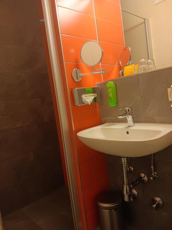 JUFA Hotel Graz Süd - Self Check-in - Resim 19