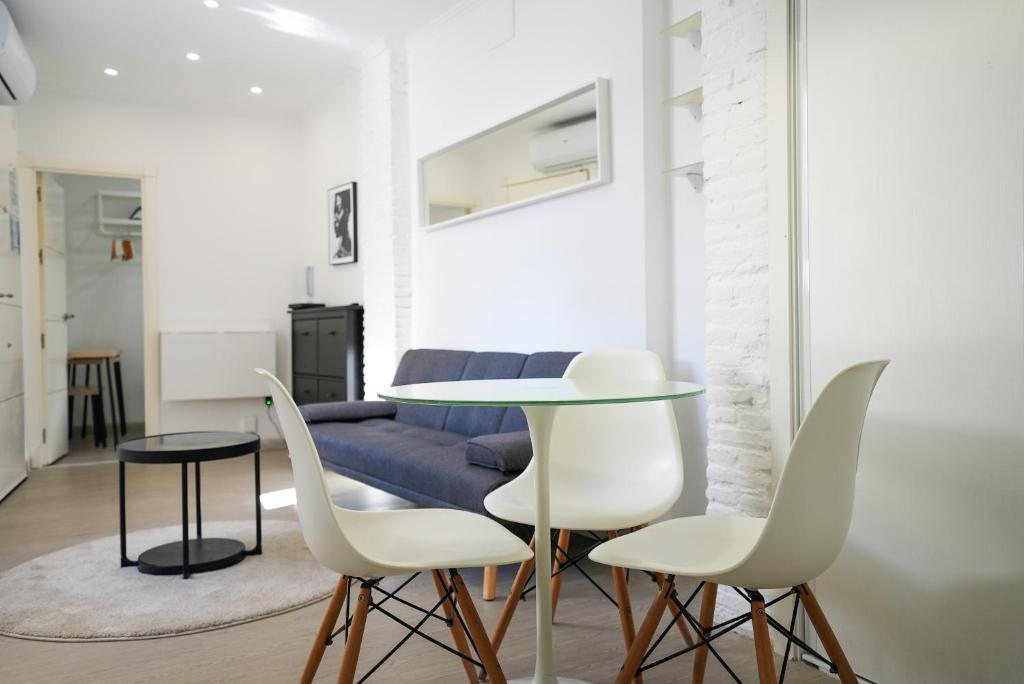 A seating area at Excellent location Malaga centro historico 2 bed flat