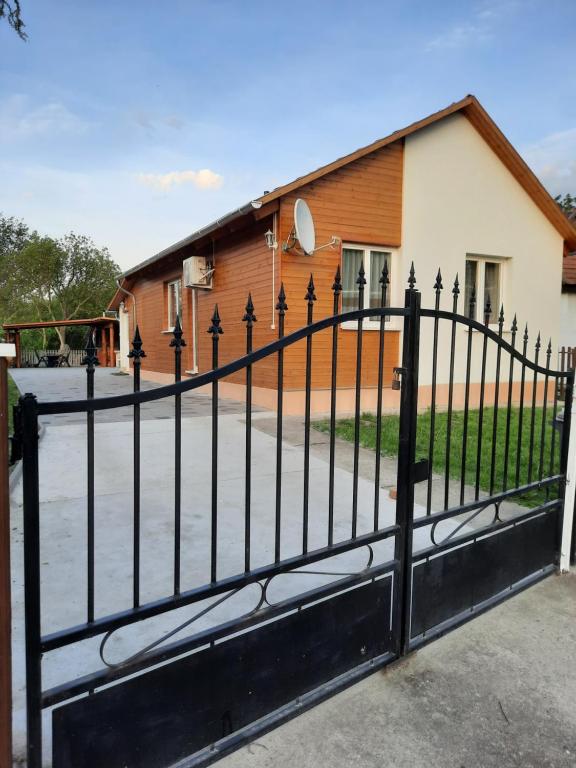 Szilvia Vendégház 3458 Tiszakeszi, Kazinczy 23 kép - 1