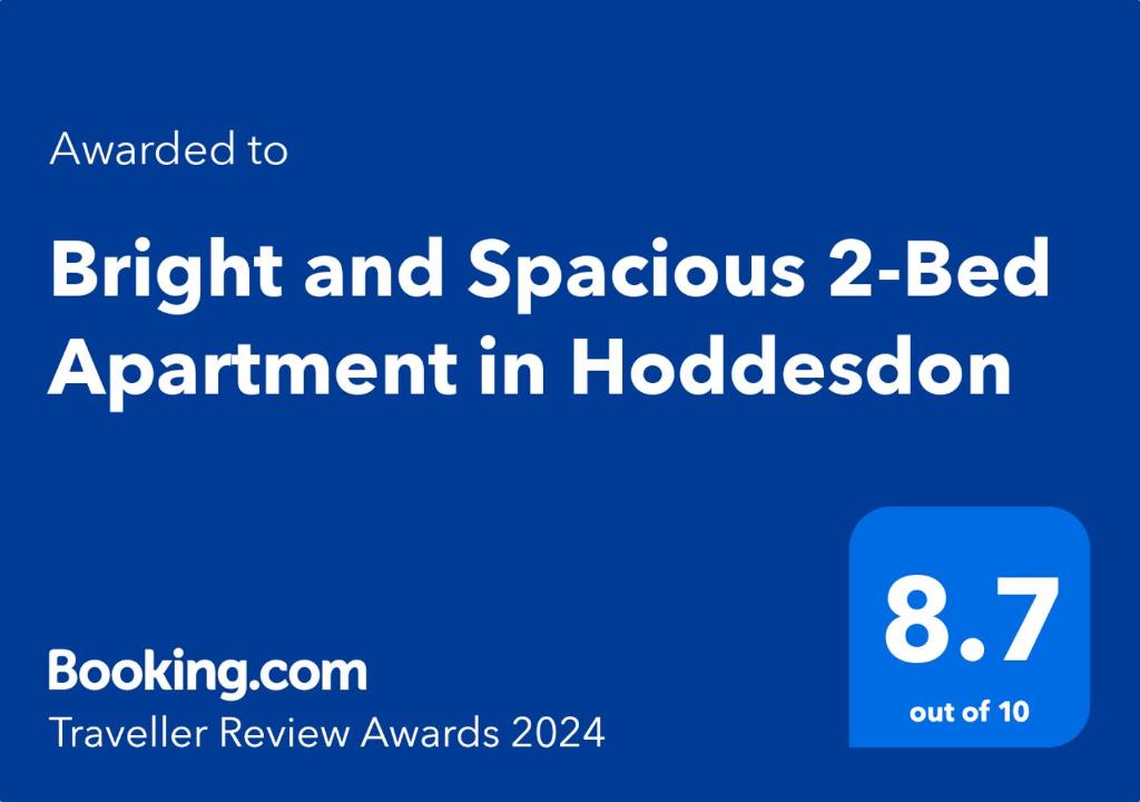 Ein Zertifikat, Auszeichnung, Logo oder anderes Dokument, das in der Unterkunft Bright and spacious two bed apartment with roof terrace in Hoddesdon ausgestellt ist