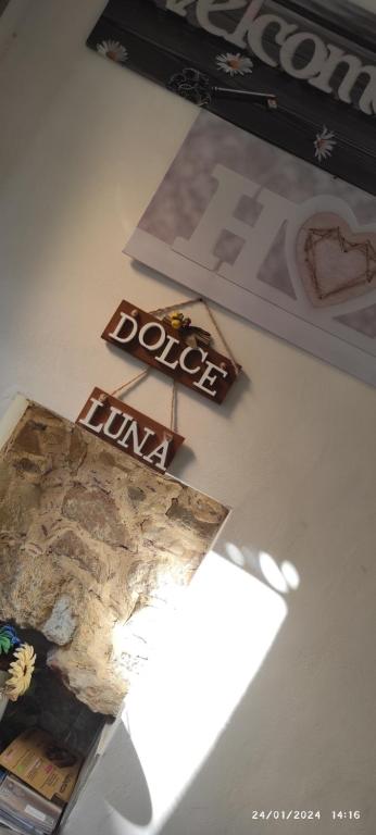 Certyfikat, podpis lub inny dokument wystawiony w obiekcie HOME DOLCE LUNA