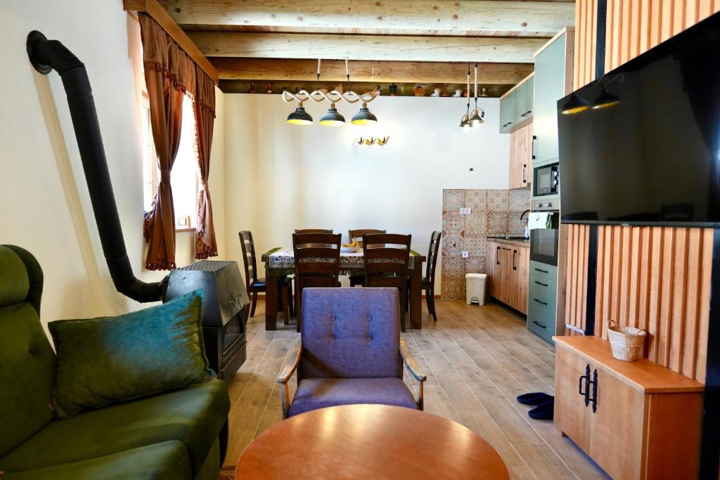 Kuchyň nebo kuchyňský kout v ubytování Cottage Dzudovic 2 Vikendica Džudović 2