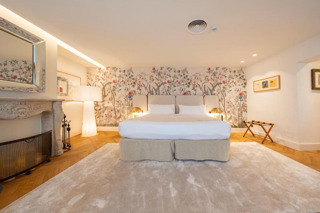 Ένα ή περισσότερα κρεβάτια σε δωμάτιο στο Palacio Ca Sa Galesa