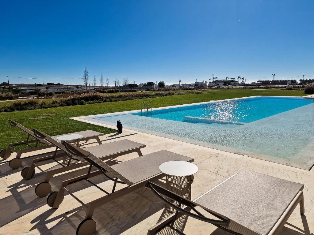Bayline Condominium - Heated indoor Swimming pool - SPA - By Bedzy