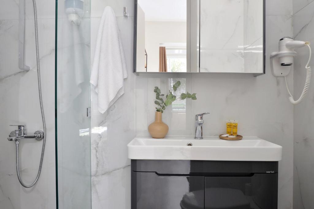 Alekos Apartments 2 Netflix, Self Check-In - 7