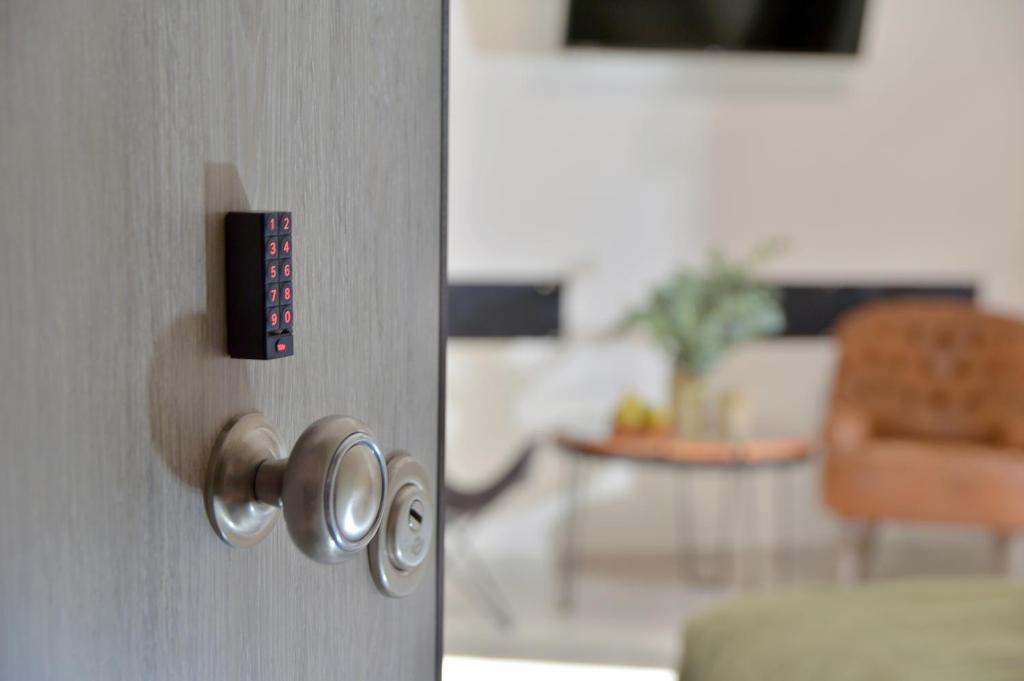 Alekos Apartments 2 Netflix, Self Check-In - 14