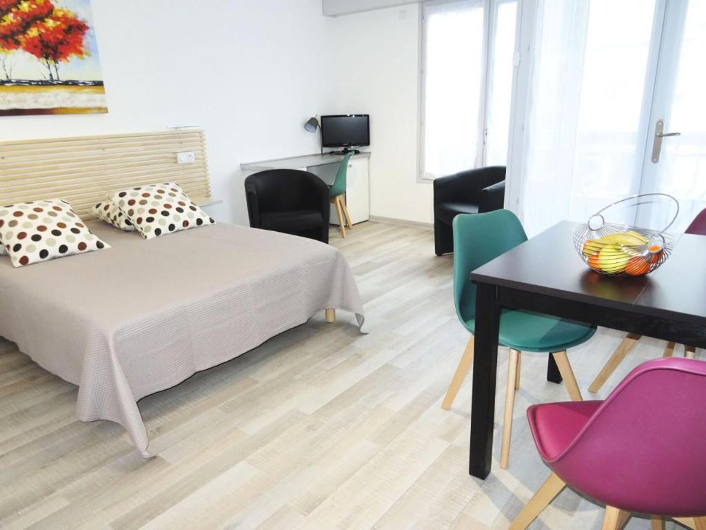 Photo de la galerie de l'établissement Résidence Le Chateau Durieux 4 - Studio agréable tout confort ! MAE-6904, à Aix-les-Bains