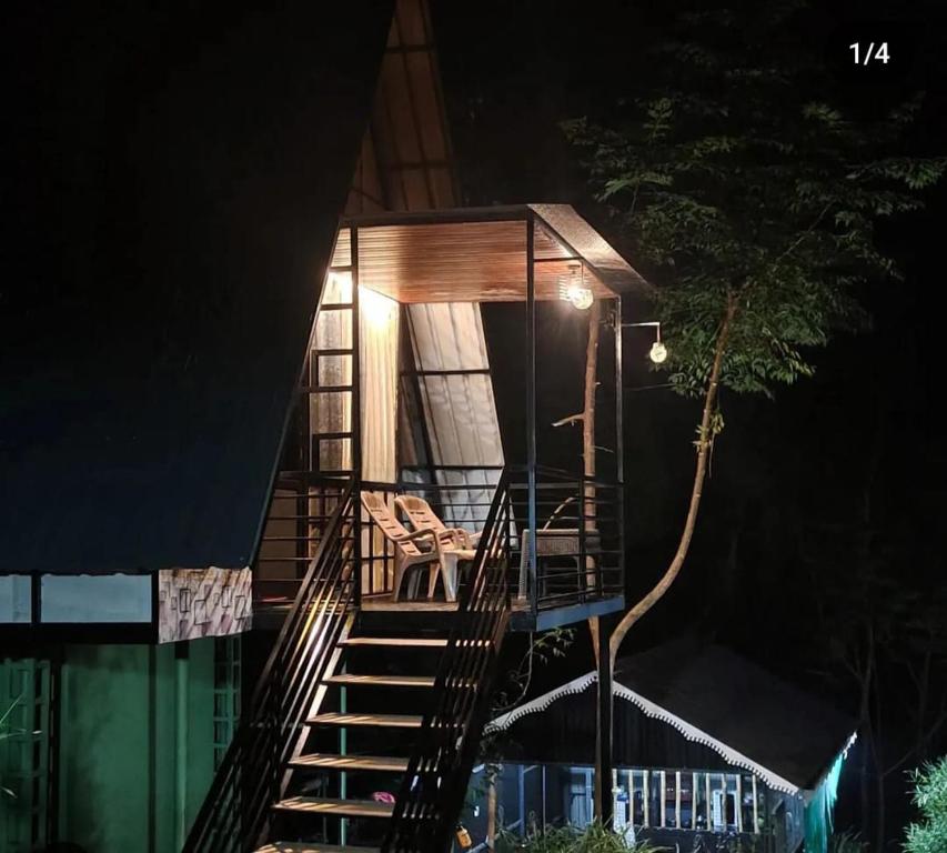 Angels Nest Home stay 2 Acra private plantation balconey SunRice view Near Ngarhole wild life , Kuruva island and Kabani safari Centre #Secure Stay Wayanad Kerala - Deluxe Double или Twin Room с Mountain View