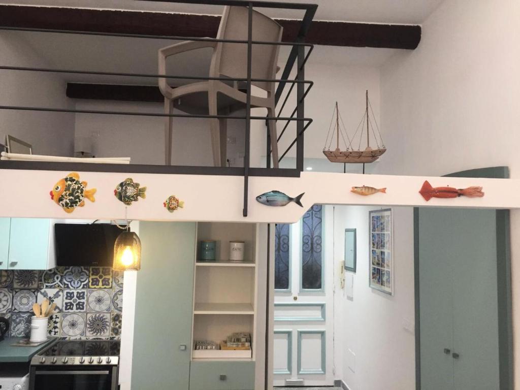 Zdjęcie z galerii obiektu Résidence 7 Rue Saint Michel - GIOTTO - La vie en rose - Gracieux studio avec mezzanine dans le coeur de la rue piétonne Mentonnaise MAE-9034 w Mentonie