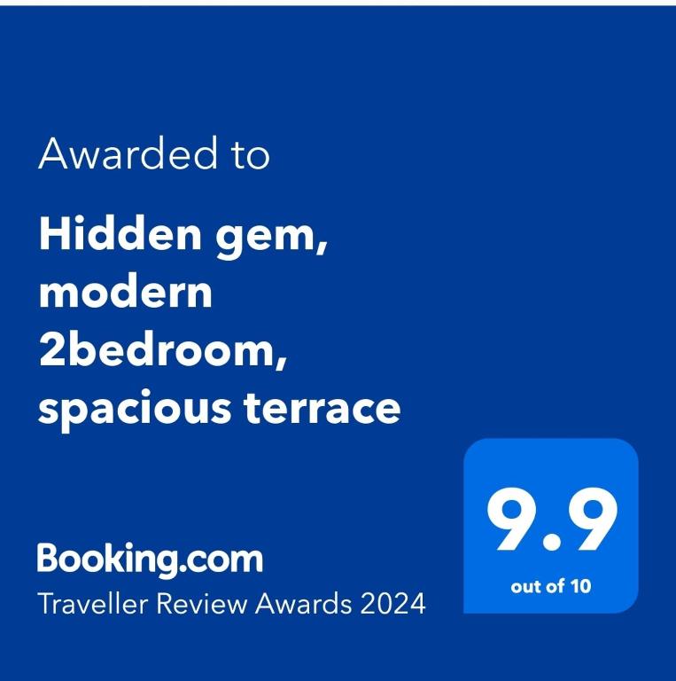 Hidden gem, modern 2bedroom, amazing terrace-FREE PARKING - Image 1