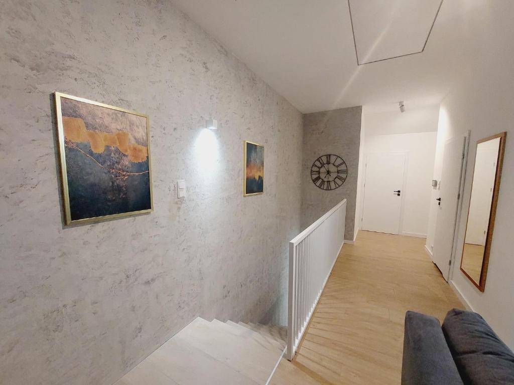 Komfortowe mieszkanie, duży taras, bezpłatny parking, AWG APARTMENTS - 16