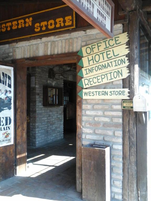 Certifikát, hodnocení, plakát nebo jiný dokument vystavený v ubytování Cowboys Guest Ranch