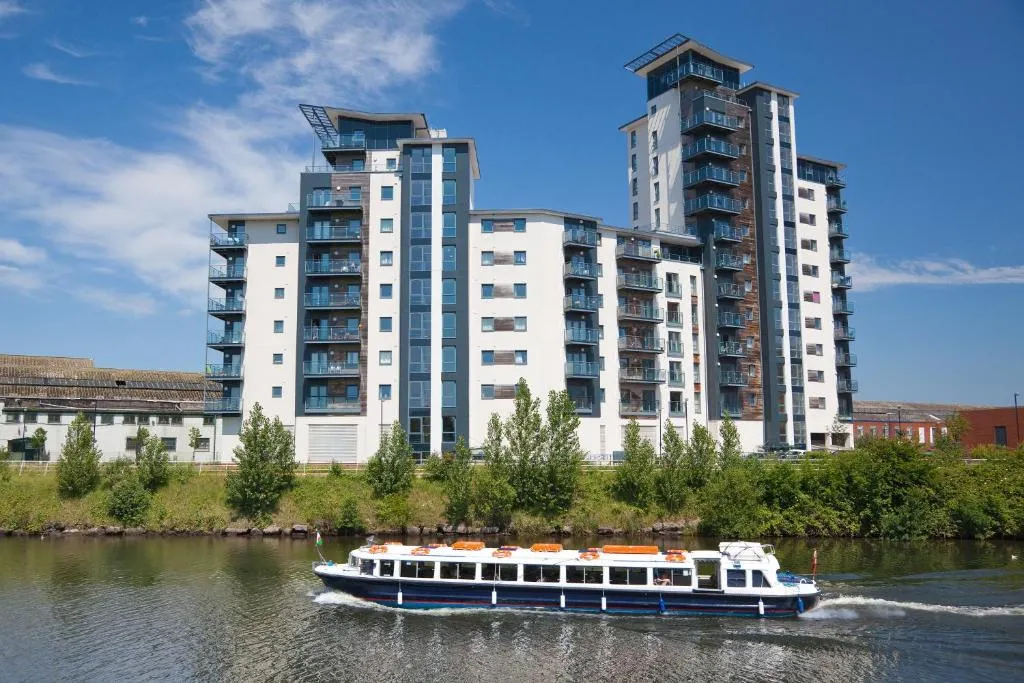 Waterside Apartments, Cardiff, Marea Britanie
