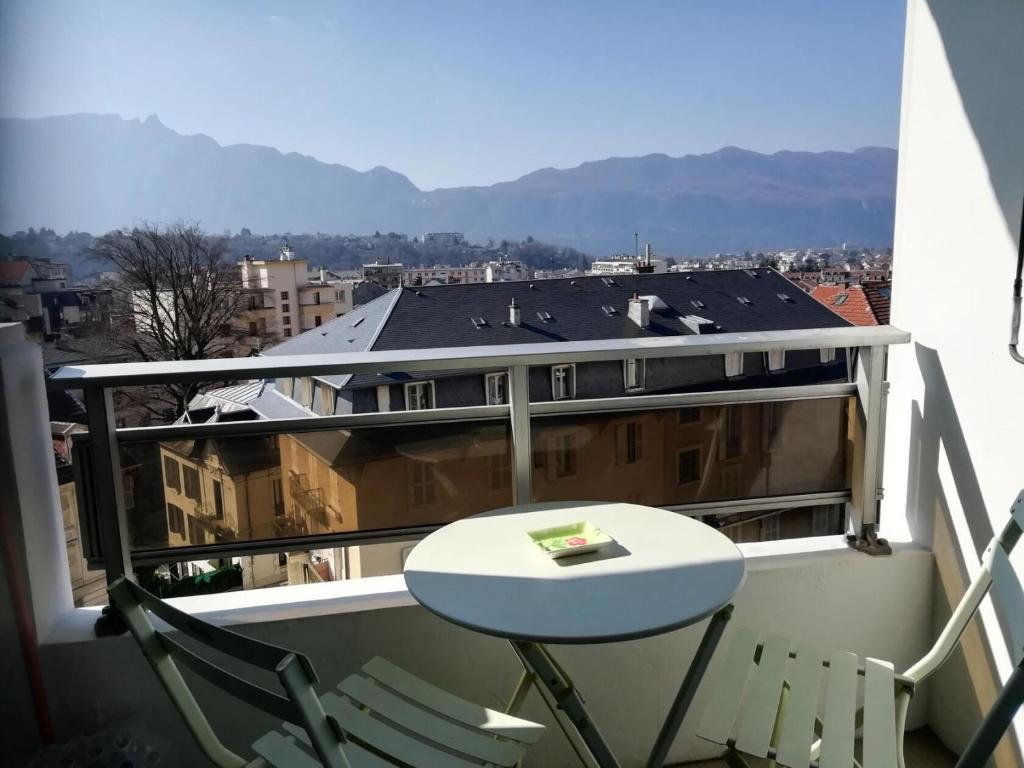 Výhľad na hory alebo výhľad na hory priamo z apartmánu