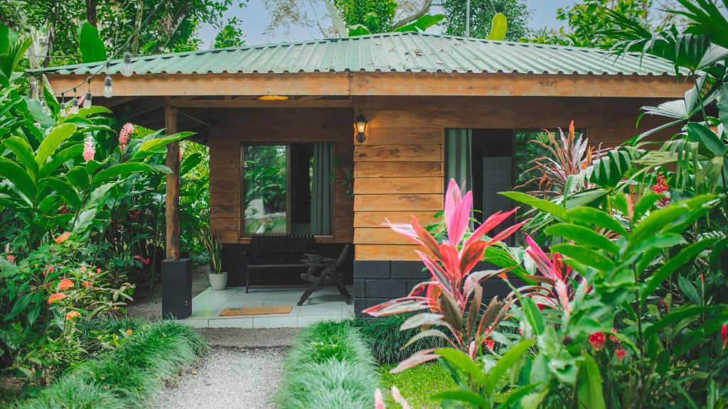Eden Organic Farm & Bungalows - 家庭房