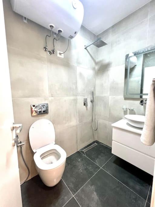 White Melody Apartment - Image 8