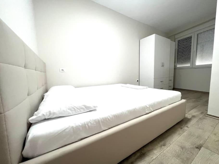 White Melody Apartment - Image 7