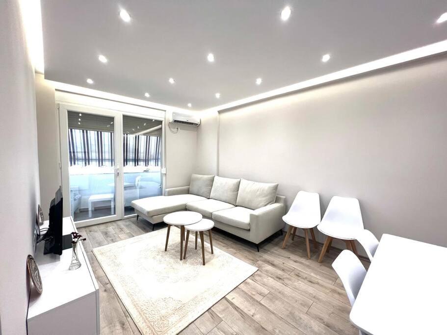 White Melody Apartment - Image 5