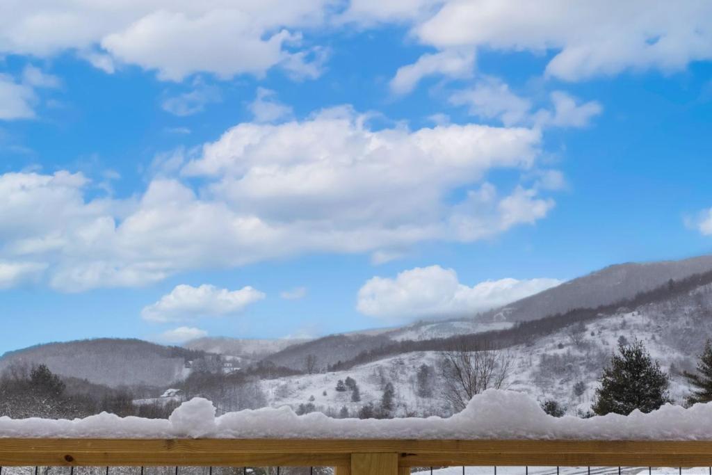 Big Sky Cabin at Monteagle, Banner Elk (updated prices 2024)