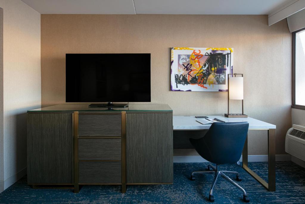 Hotel Dena, Pasadena Los Angeles, a Tribute Portfolio Hotel - King Room