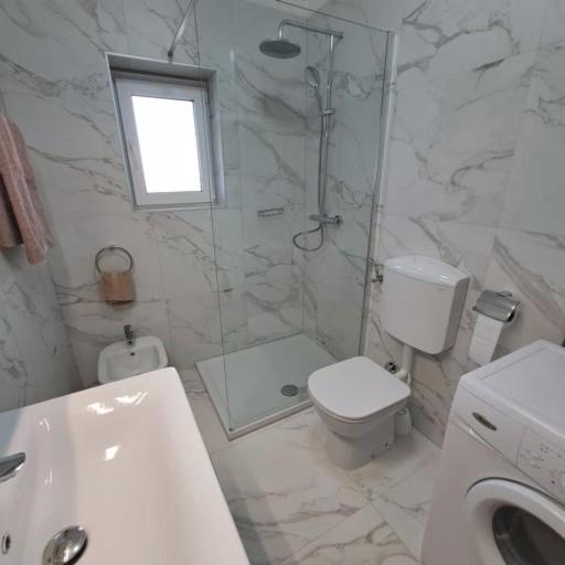 Kúpeľňa v ubytovaní Apartment Parenzana Bibali 65 A 52460-Buje