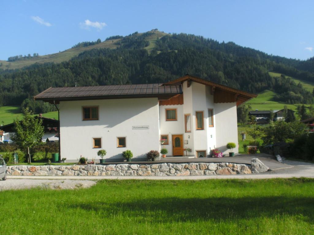 Nespecifikovaný výhled na hory nebo výhled na hory při pohledu z apartmánu