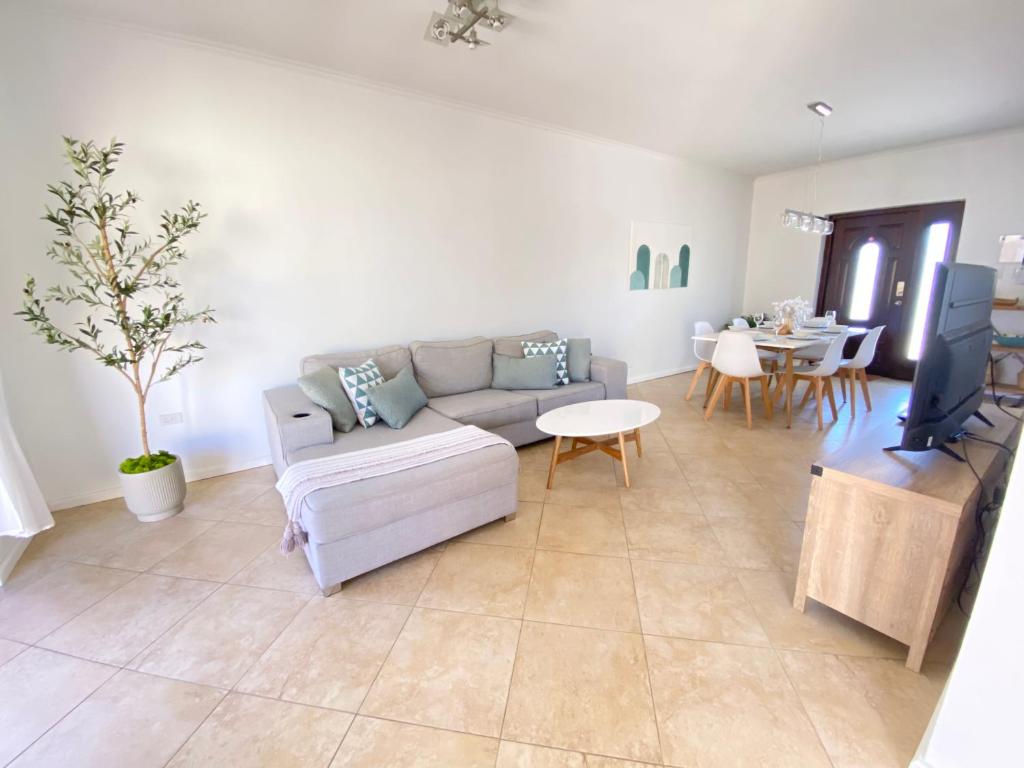 Posezení v ubytování Casa Azure Aruba