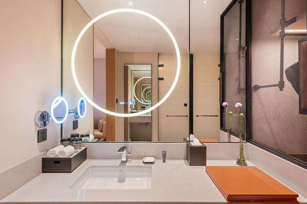 Phòng tắm tại IntercityHotel Zhengzhou Zhengdong New District