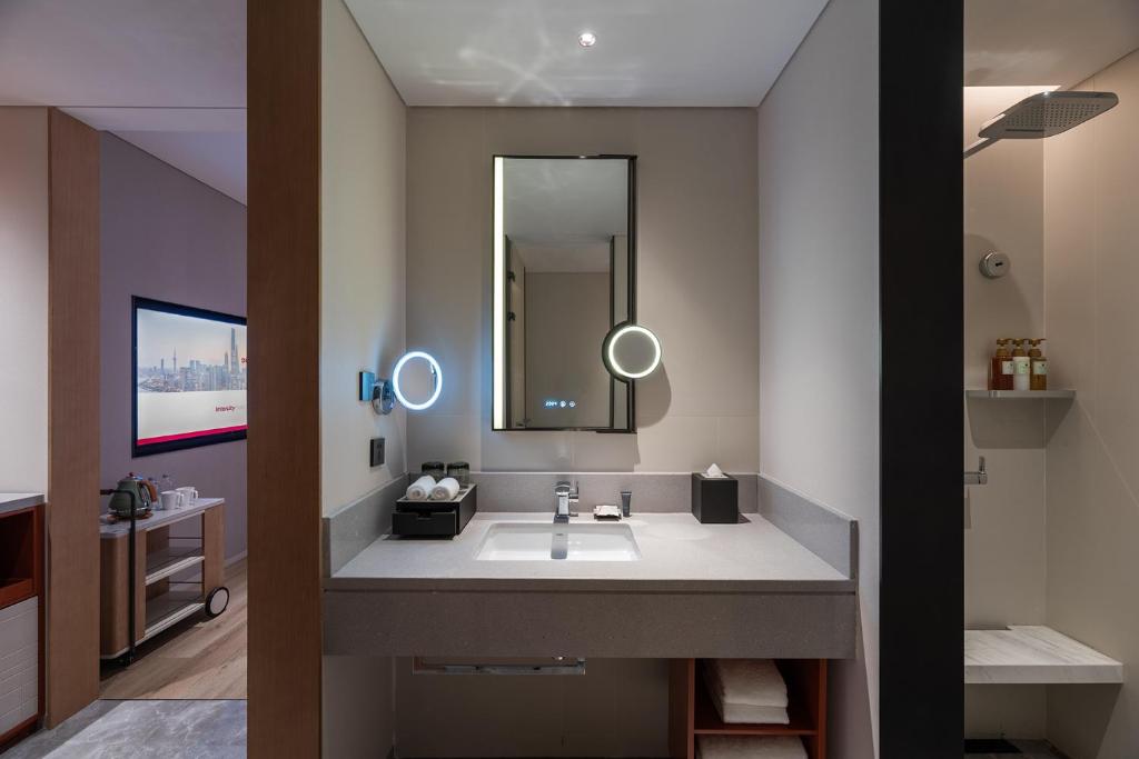 Phòng tắm tại IntercityHotel Zhengzhou Zhengdong New District