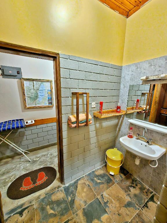 Mazzola Safari House & Backpacking photo