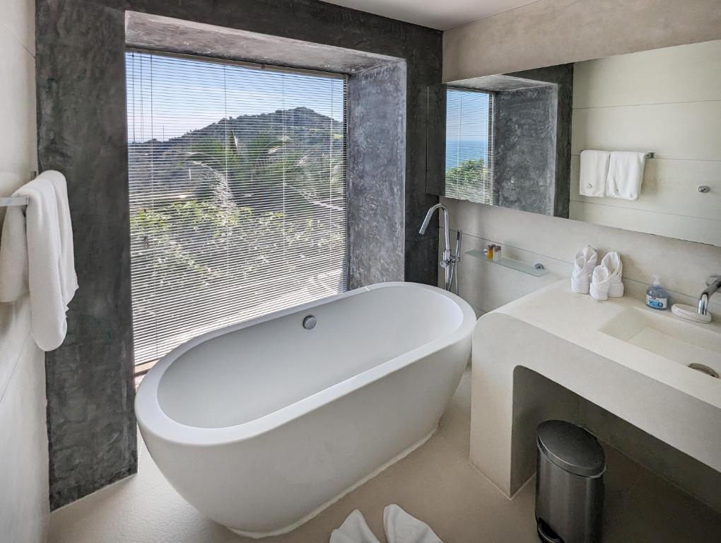 Koupelna v ubytování Moonshadow - Multiple Award Winning Villa in Chaweng Noi