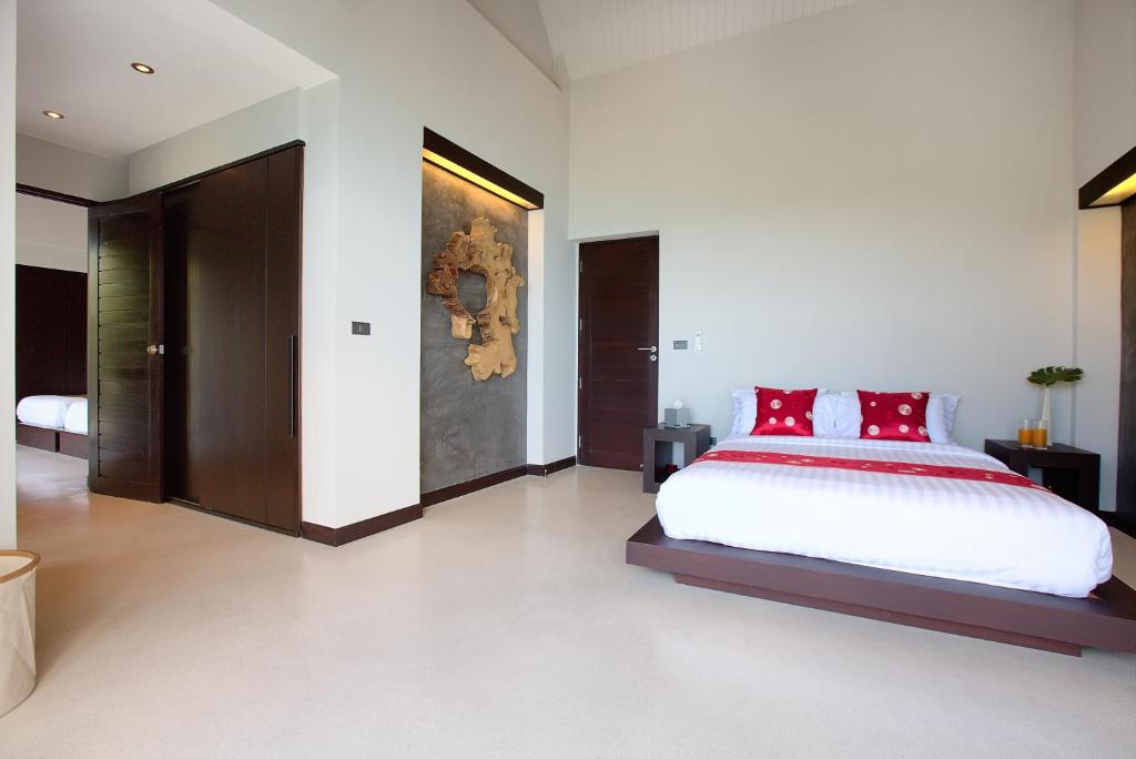 Postel nebo postele na pokoji v ubytování Moonshadow - Multiple Award Winning Villa in Chaweng Noi