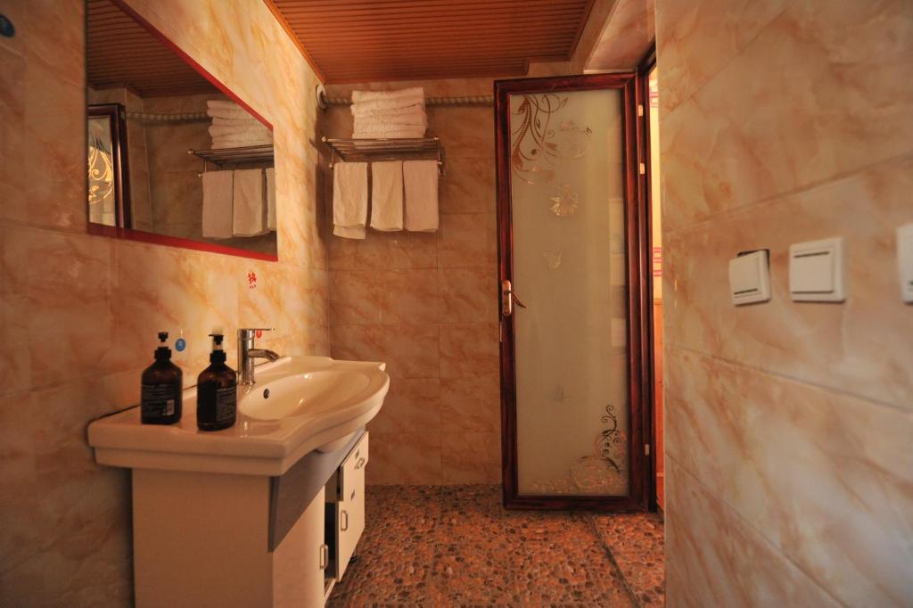 Fotografie z fotogalerie ubytování TIBET Guest house 虎跳峡卓玛客栈 v destinaci Šangri-La