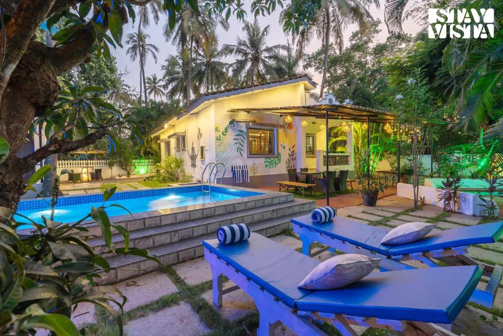 Hồ bơi trong/gần StayVista at Prairie Haven with Alfresco Dining
