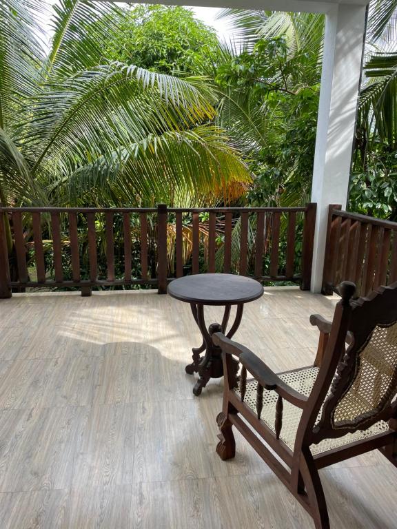 Balkón nebo terasa v ubytování Dinuri villa