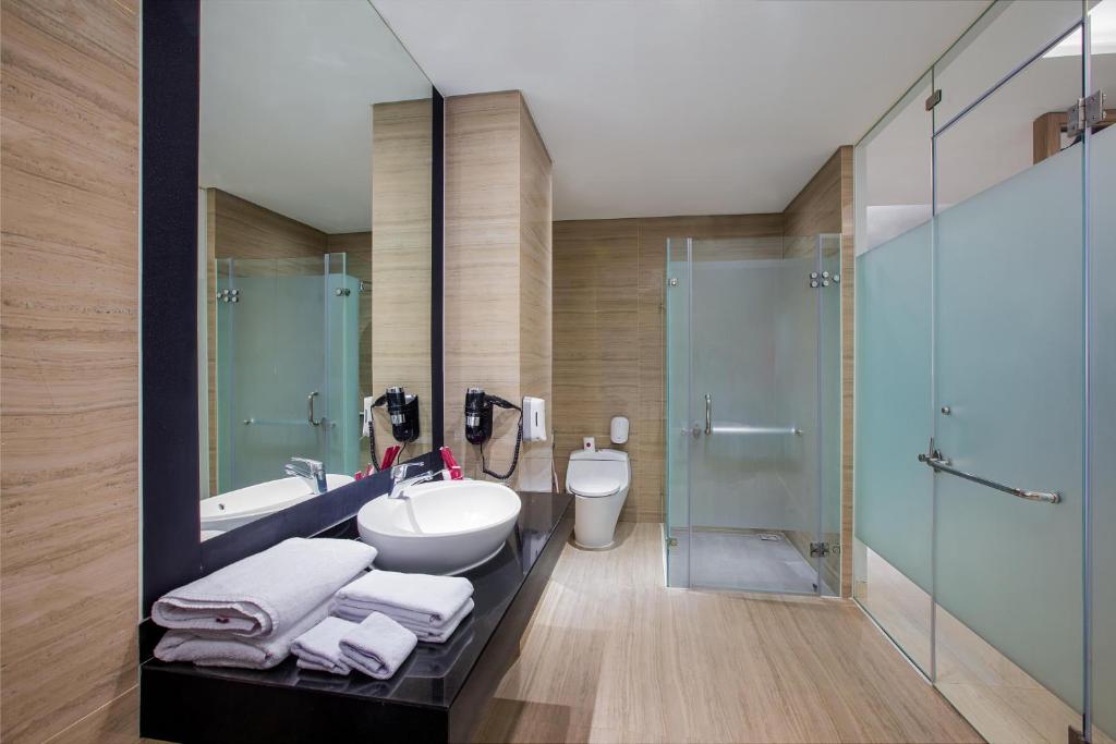 Koupelna v ubytování favehotel Sidoarjo