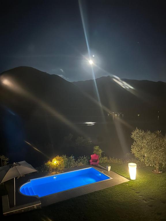 Bazén v ubytování B&B Re' Perone nebo v jeho okolí