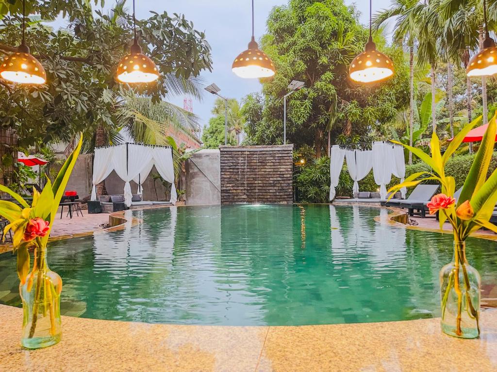 Bazén v ubytování Central Indochine D'angkor Hotel nebo v jeho okolí