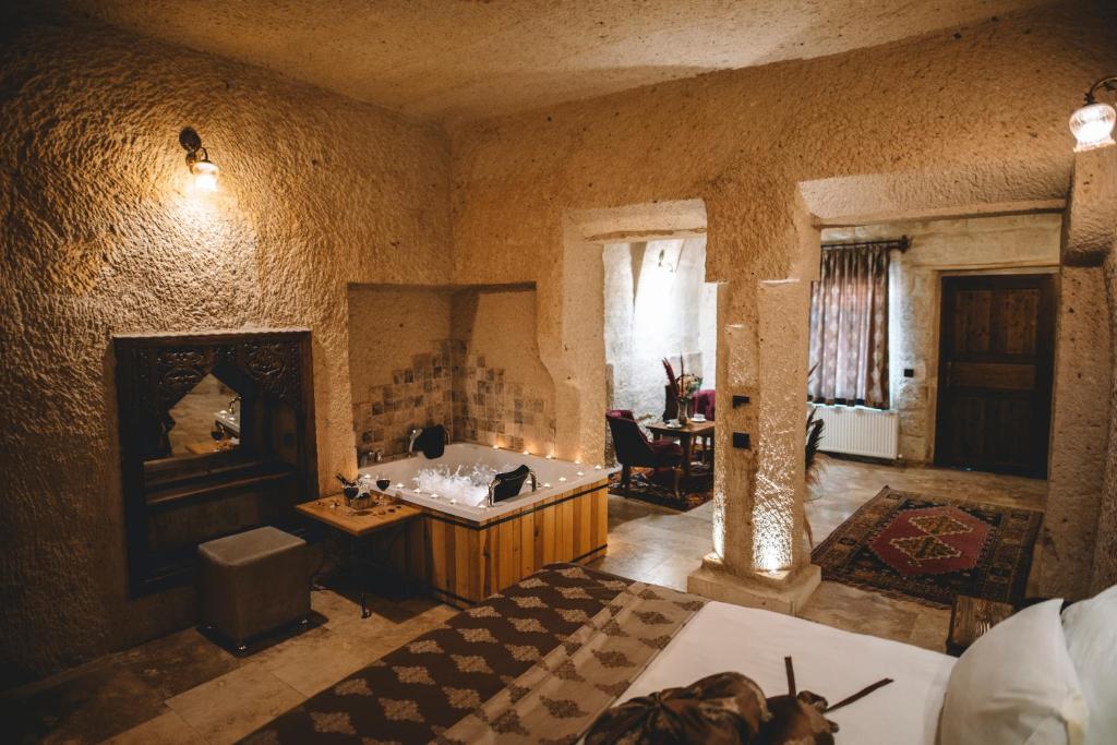 Çavuşin Cave House-Cappadocia - 11