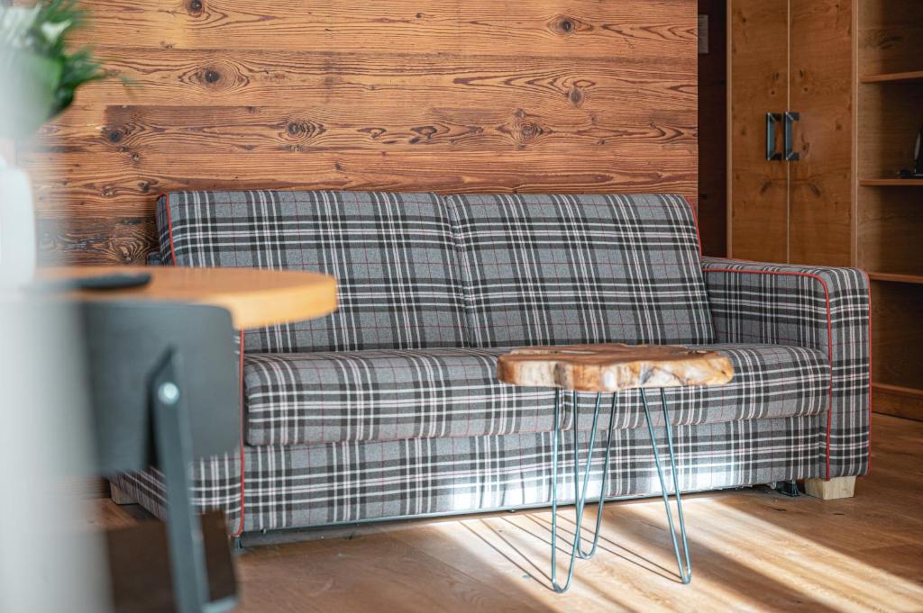 Posezení v ubytování Alpen Suites Brandnertal