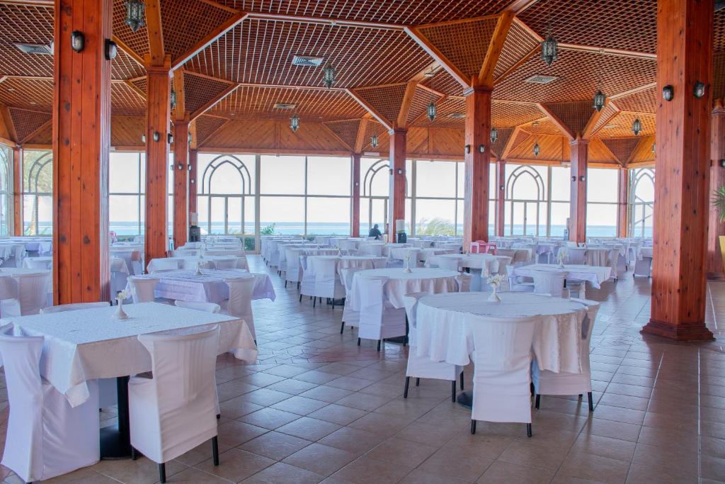 Restaurace v ubytování SOULOTEL EMERALD Resort & Spa
