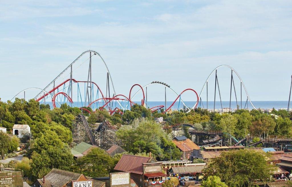an amusement park with a roller coaster at Cerr RMN in Salou
