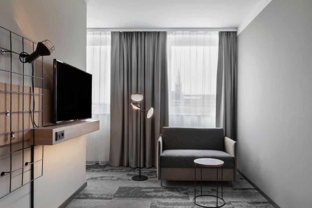 Moxy Duesseldorf City - Resim 26