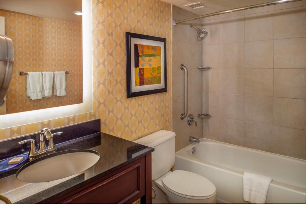 Crowne Plaza Hotel St. Louis Airport by IHG photo