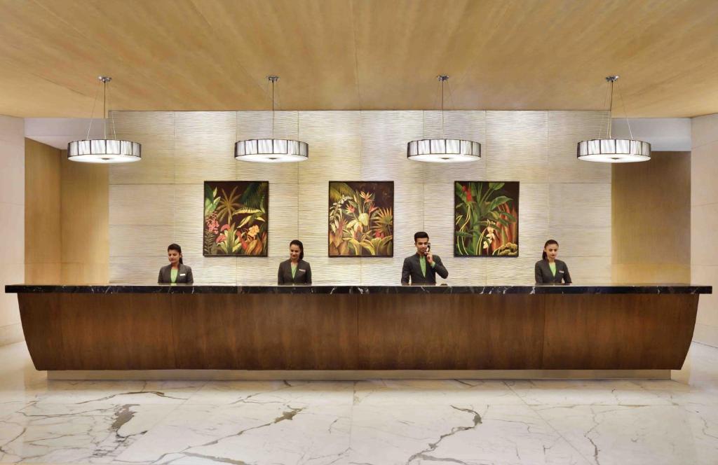 Vstupní hala nebo recepce v ubytování Courtyard by Marriott Chennai