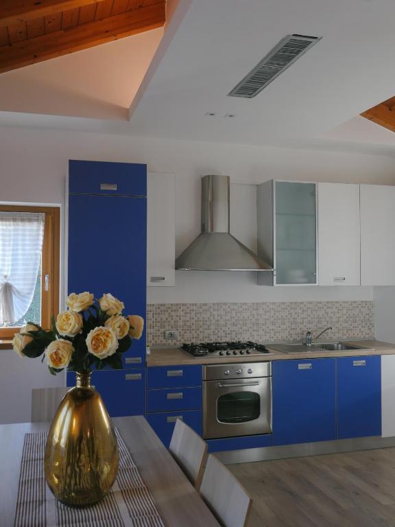 A kitchen or kitchenette at The Lake Home