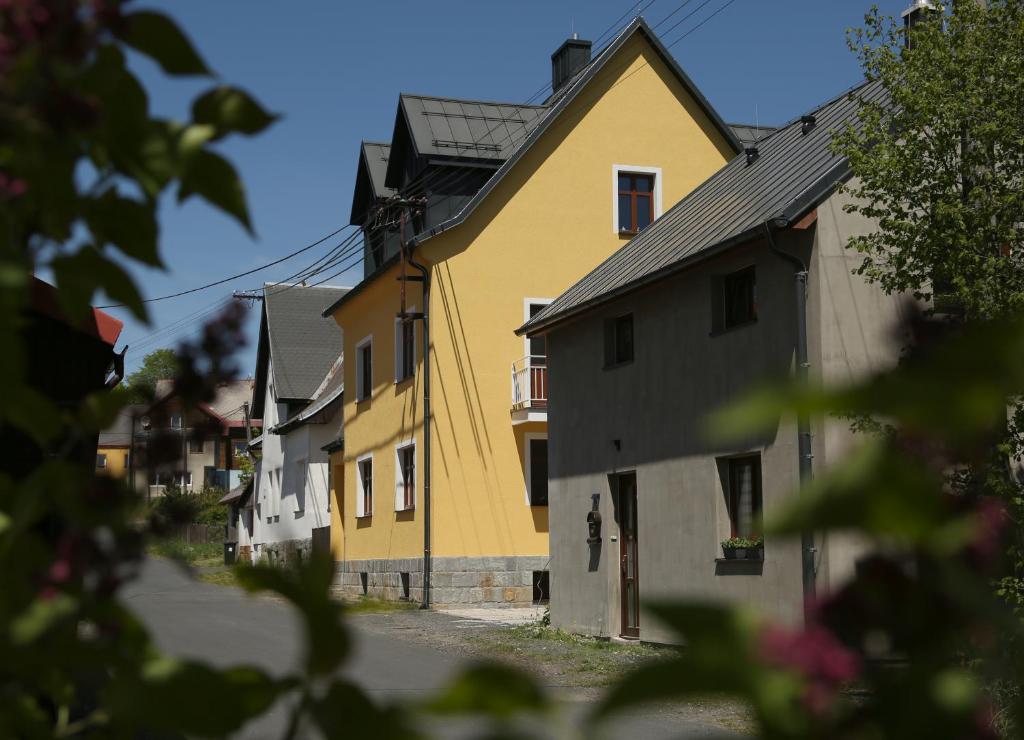 Budova, kde se apartmán nachází