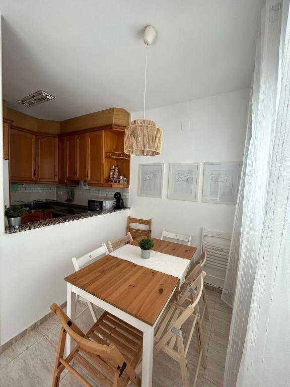 Kuchyň nebo kuchyňský kout v ubytování APARTAMENTO PEÑISCOLA